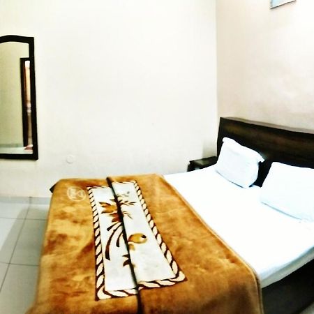 Hotel Aroma Inn Sirsa ภายนอก รูปภาพ