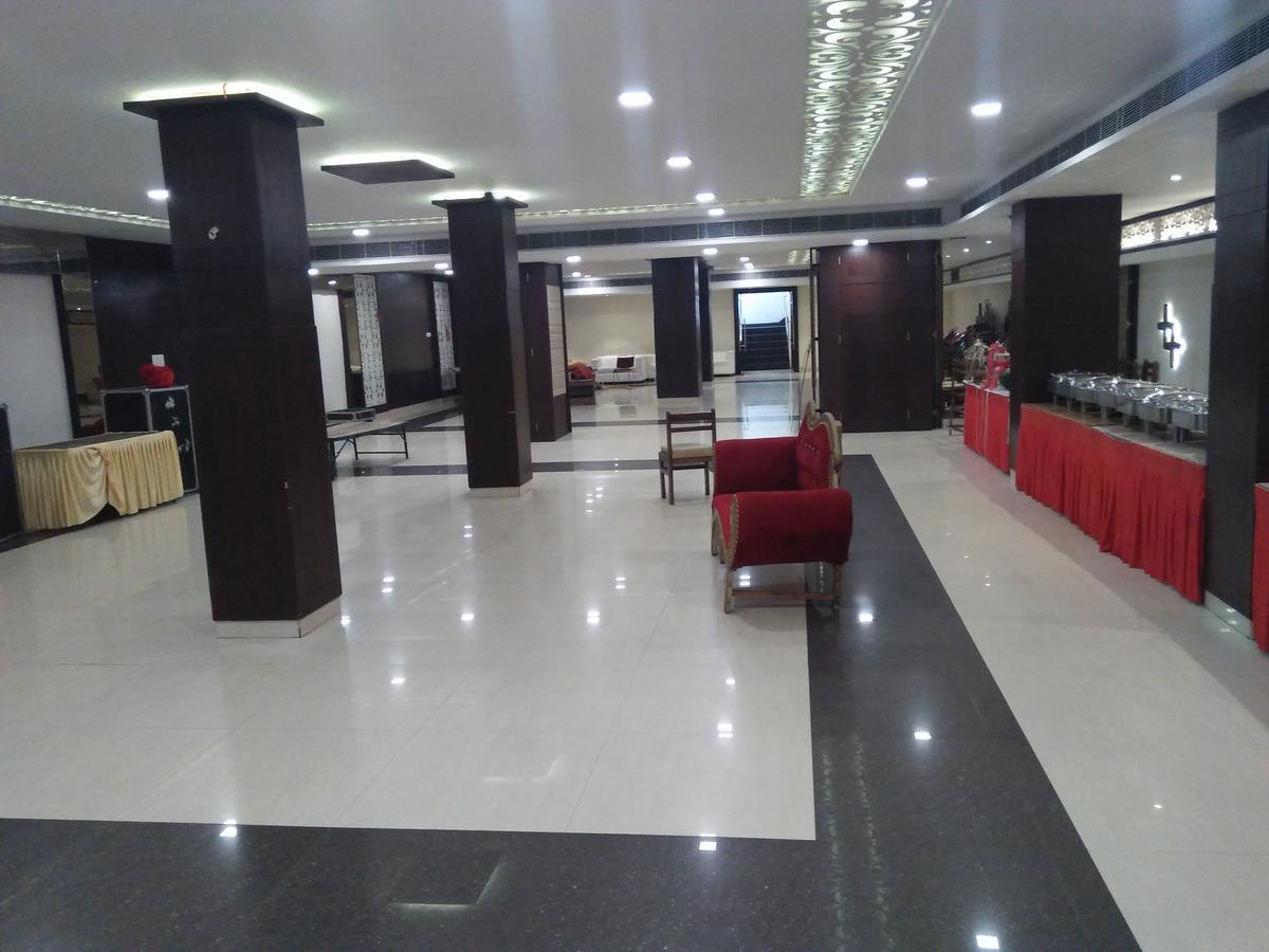 Hotel Aroma Inn Sirsa ภายนอก รูปภาพ