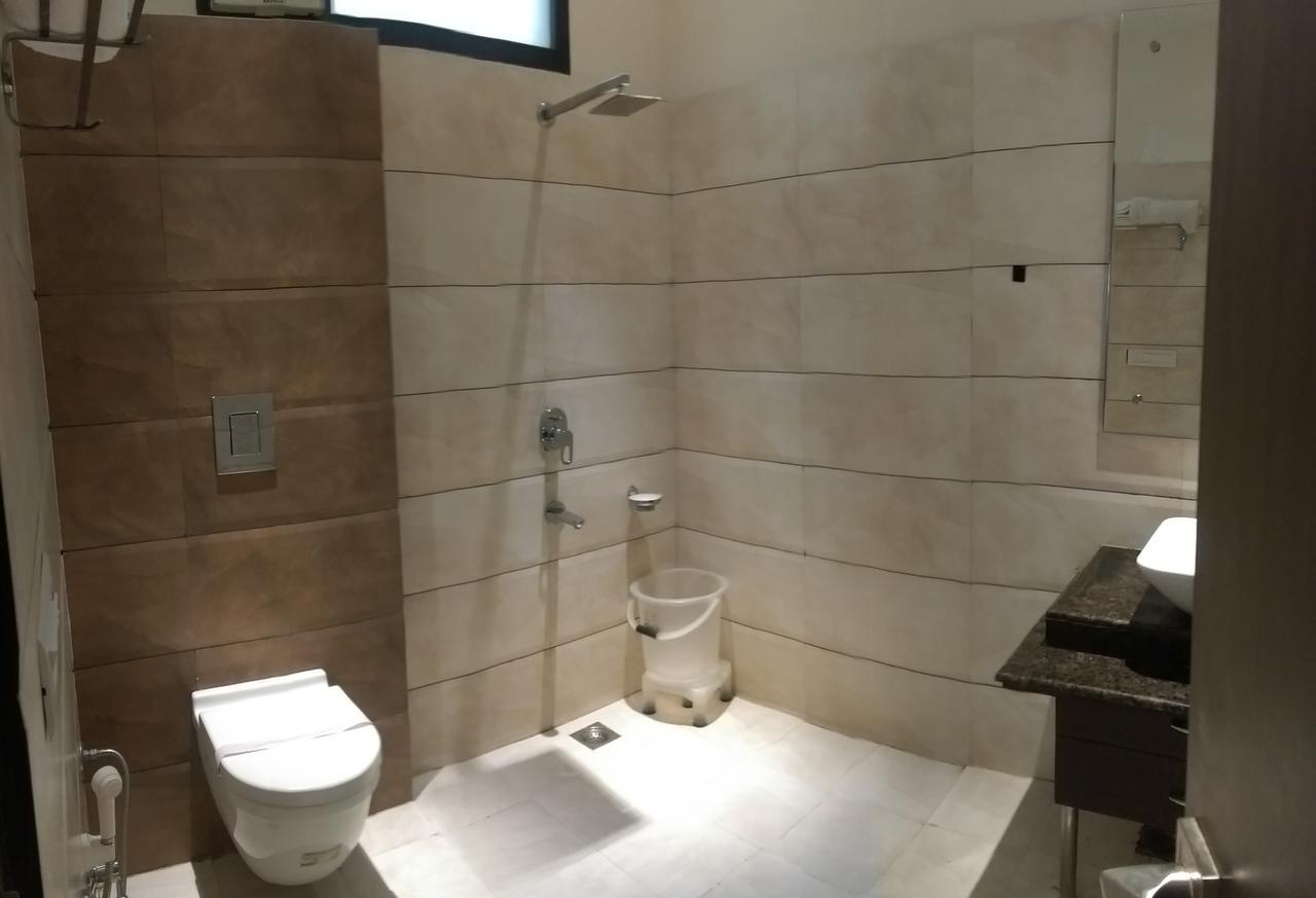 Hotel Aroma Inn Sirsa ภายนอก รูปภาพ