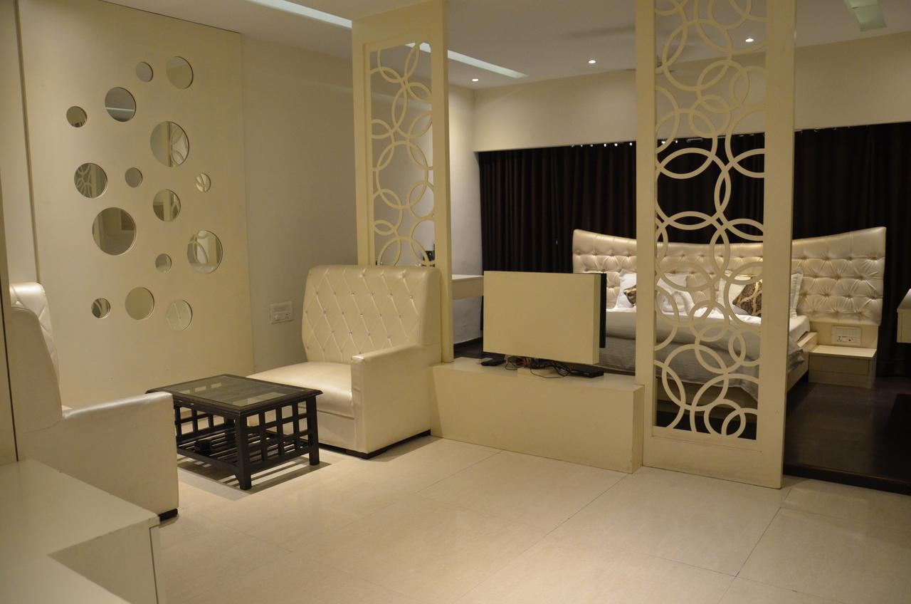 Hotel Aroma Inn Sirsa ภายนอก รูปภาพ